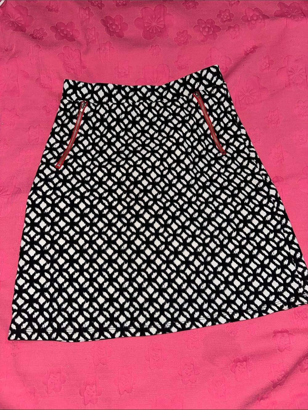 Black and White Geometric A-Line Skirt with Red Zip Accents
